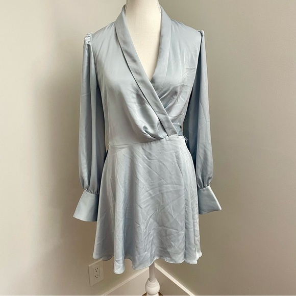 Aritzia Babaton Hyde Mini Dress Collared Satin Wrap Dress Light Blue Size Small - Picture 2 of 8